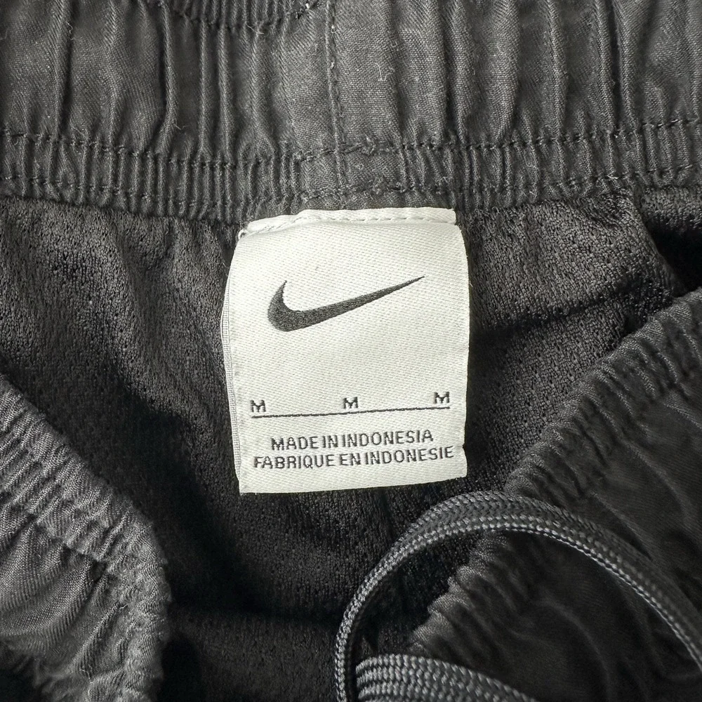 Nike Men's Club Woven Flow Shorts Medium Athletic Activewear Gym Running